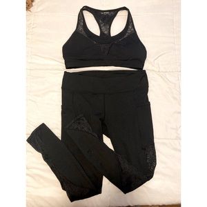 Fabletics bra leggings set, medium